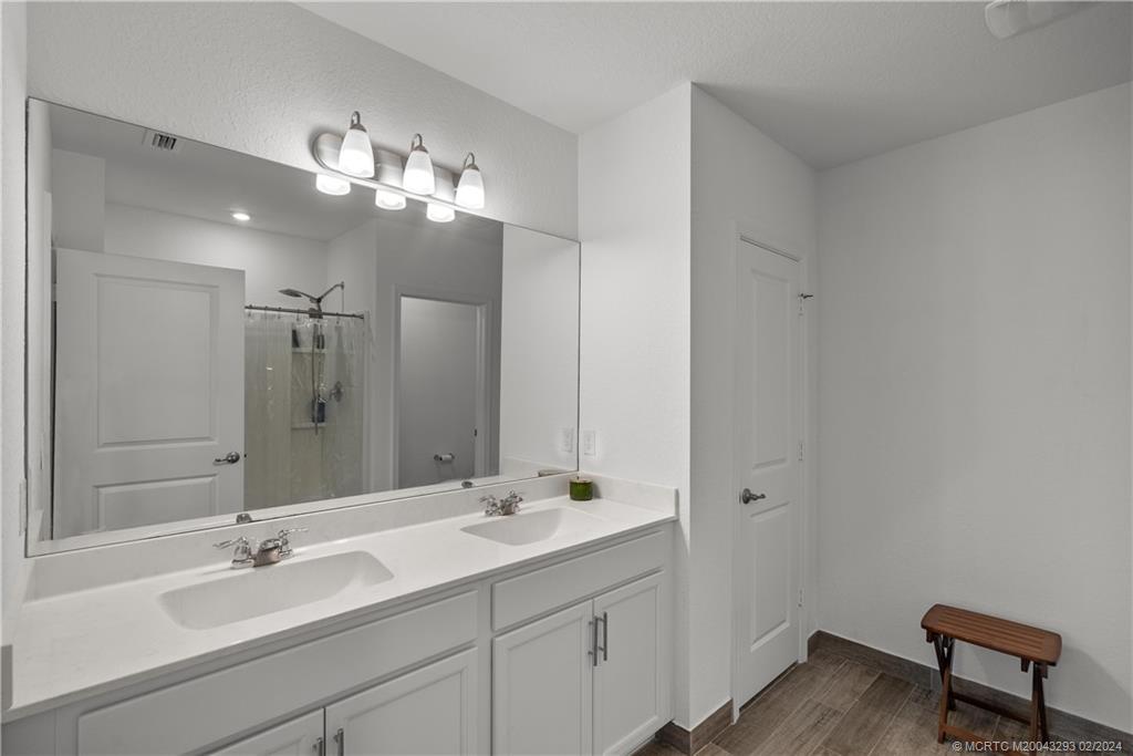 2431 SW Brescia Street