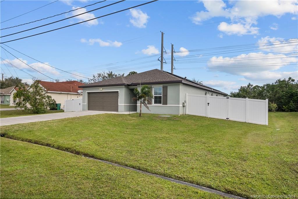 2431 SW Brescia Street