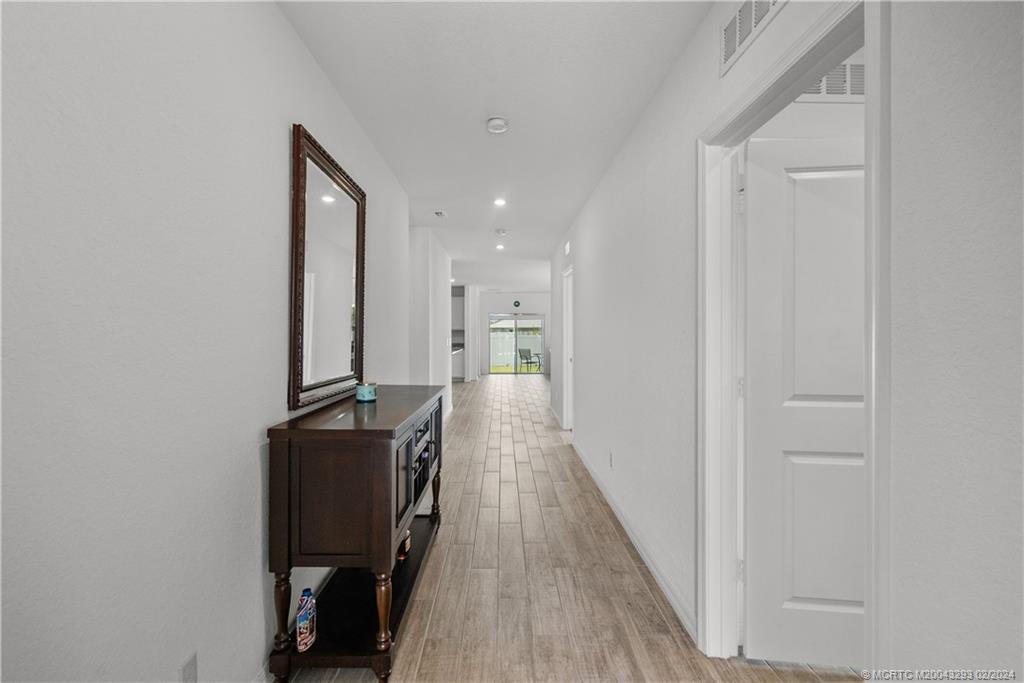 2431 SW Brescia Street