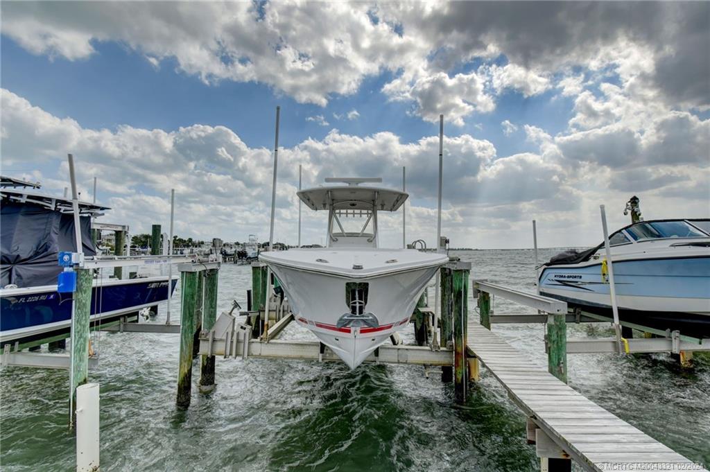 2375 NE Ocean Blvd E405