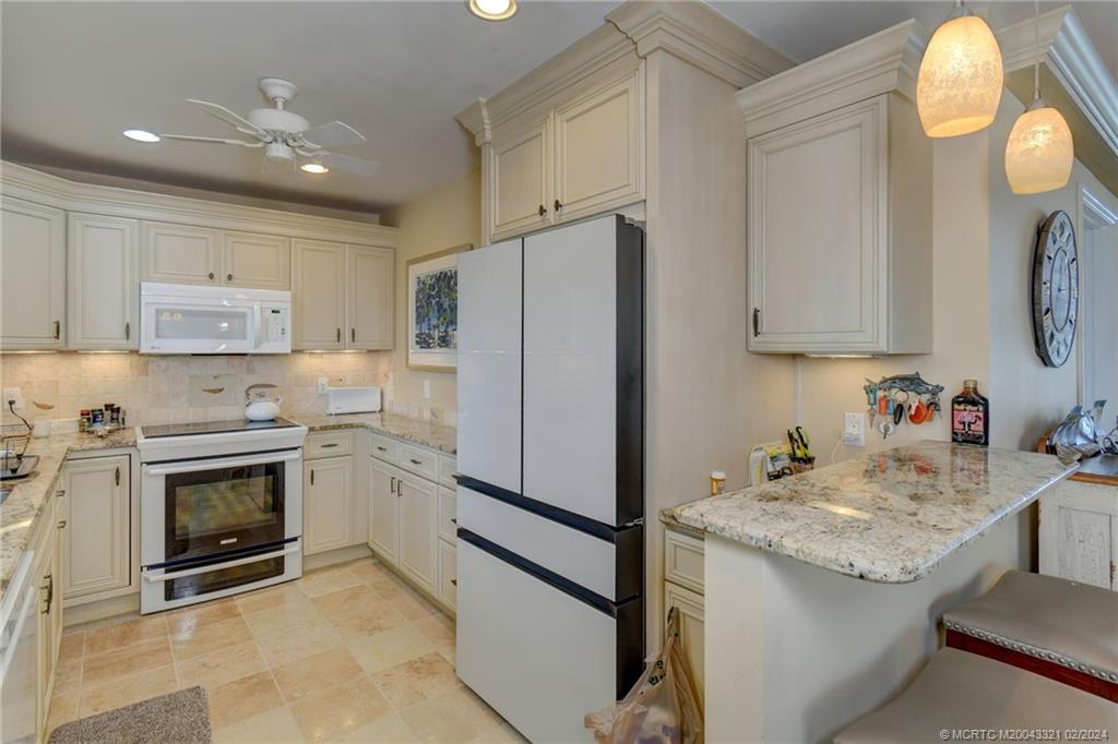 2375 NE Ocean Blvd E405