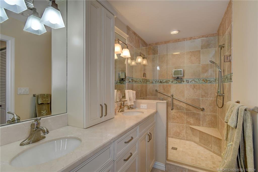 2375 NE Ocean Blvd E405