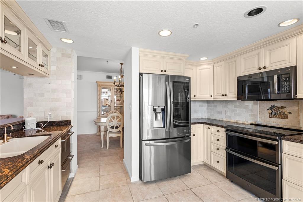 5750 NE Island Cove Way 3204