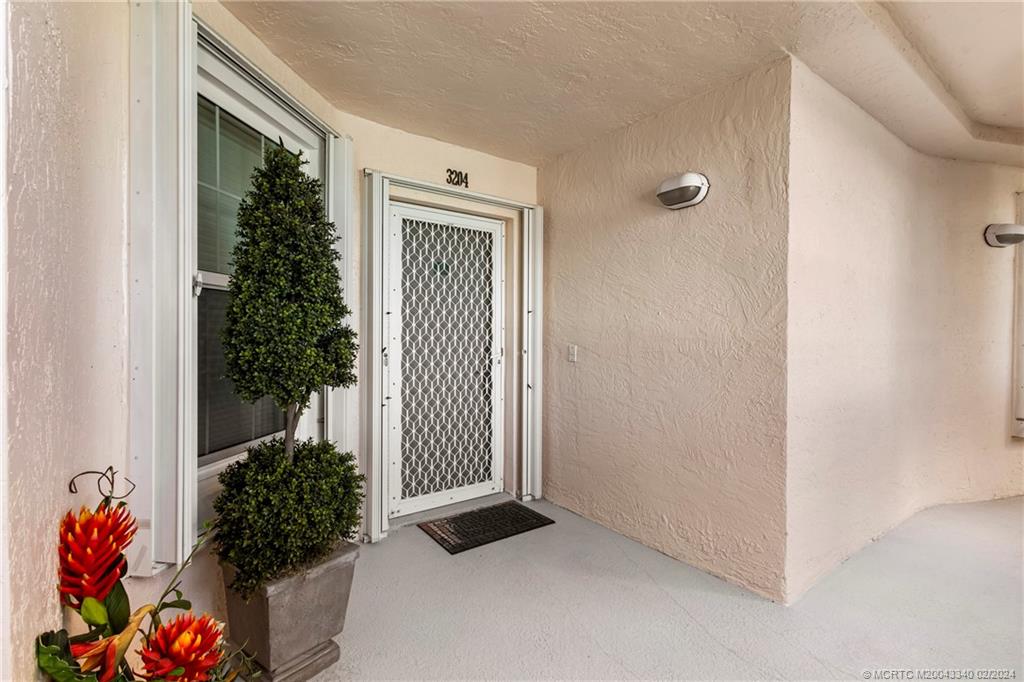 5750 NE Island Cove Way 3204