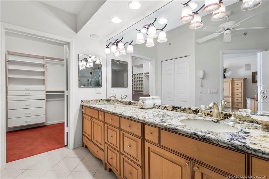 5750 NE Island Cove Way 3204