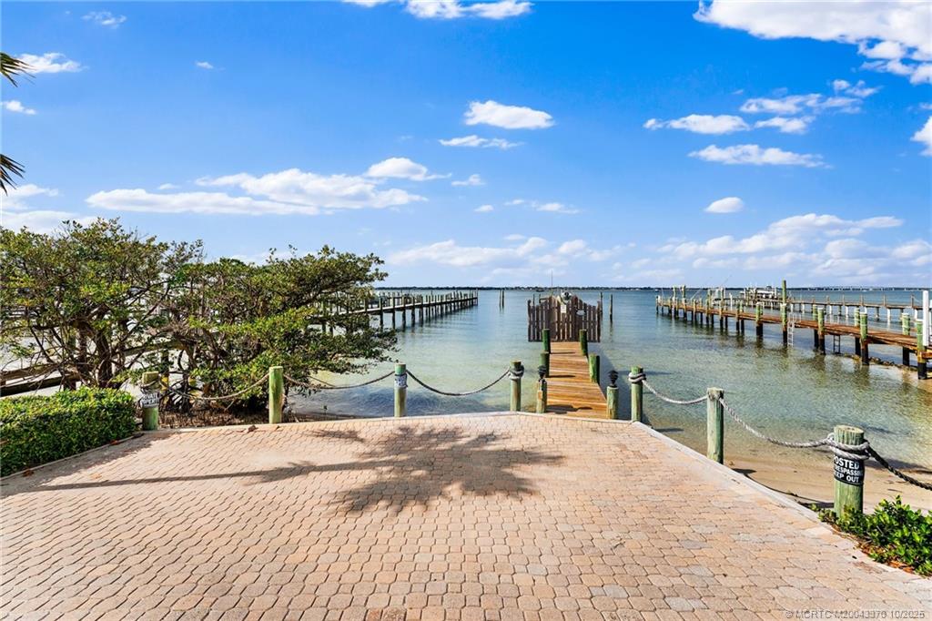 777 SE MacArthur Blvd