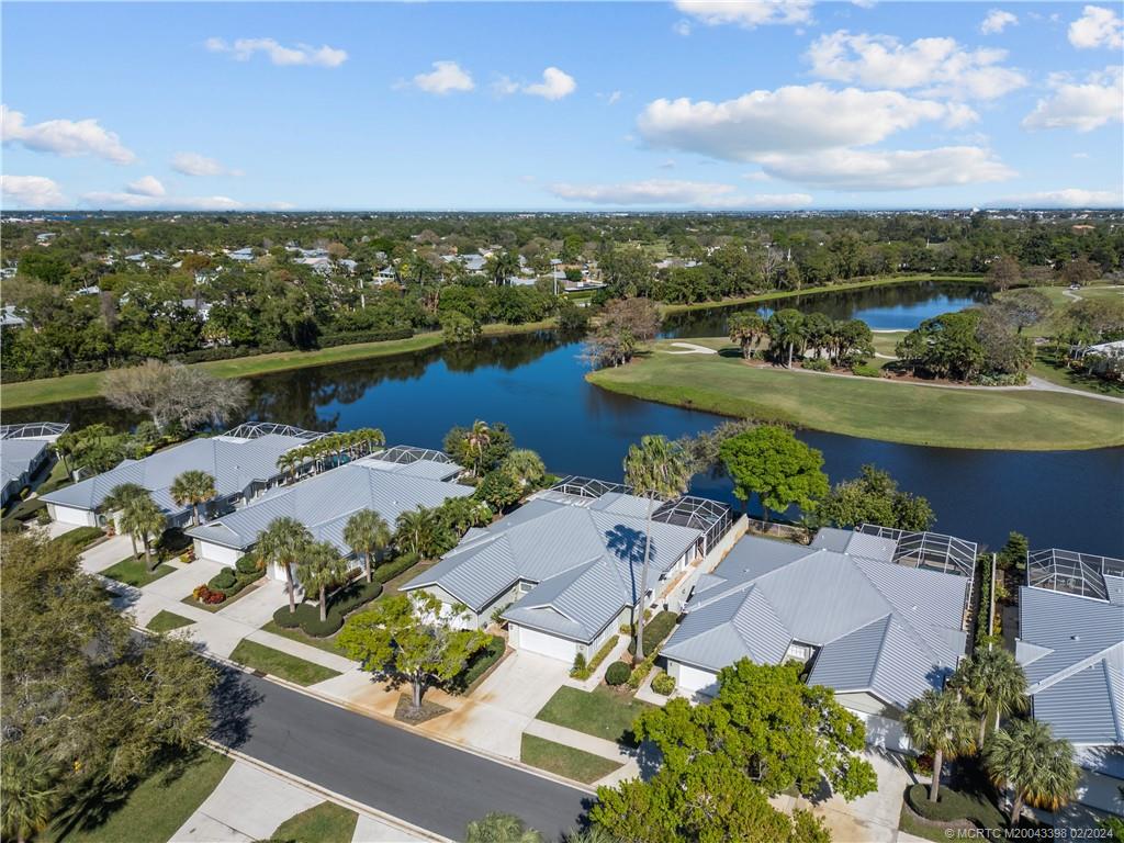 1599 SW Springfield Ct