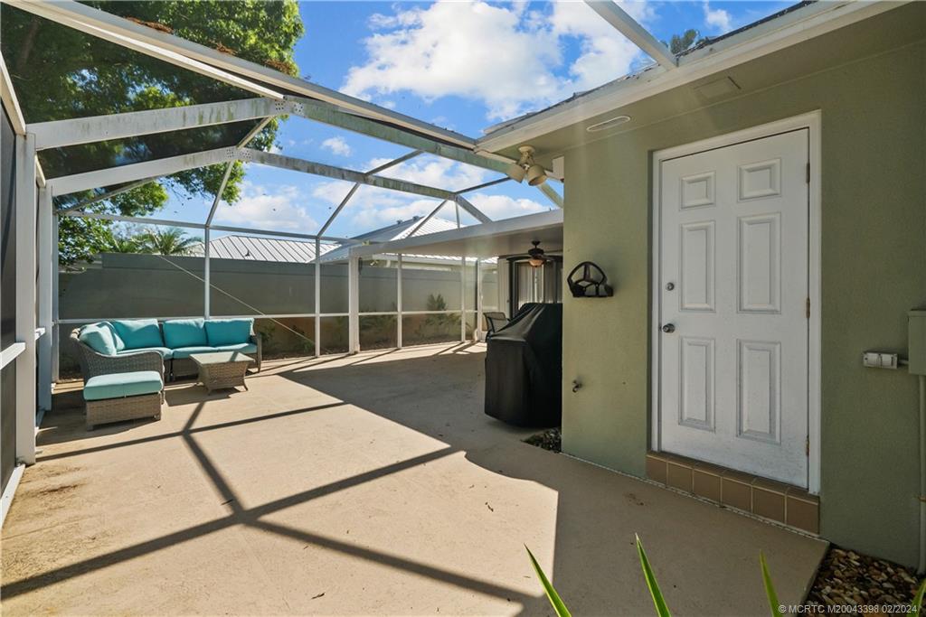 1599 SW Springfield Ct