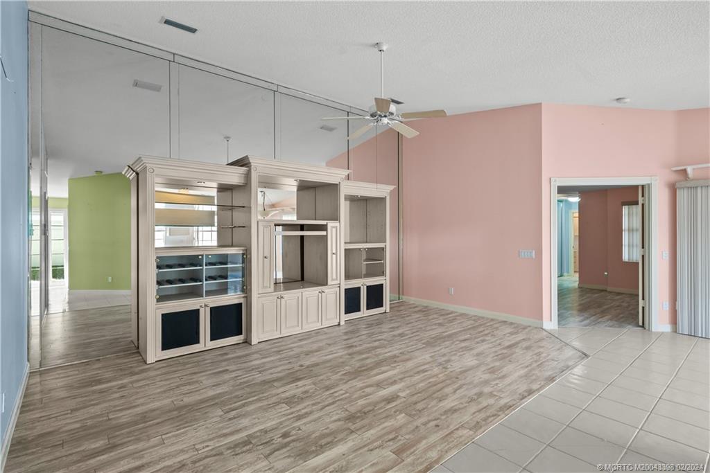 1599 SW Springfield Ct