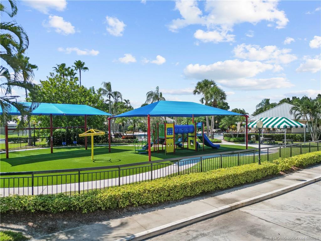 1599 SW Springfield Ct