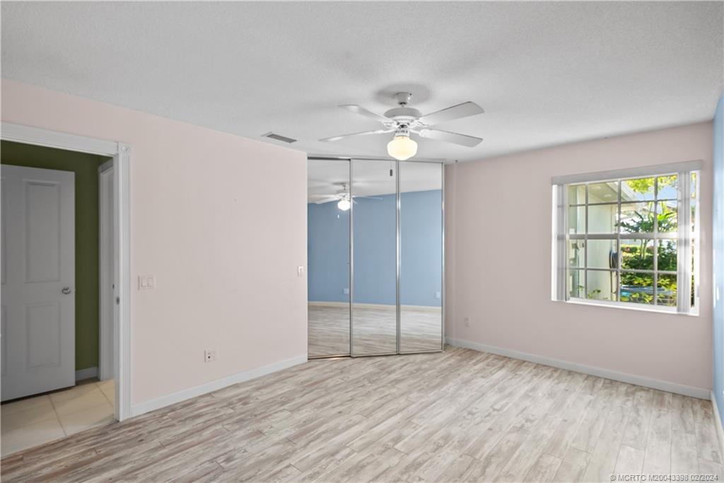 1599 SW Springfield Ct