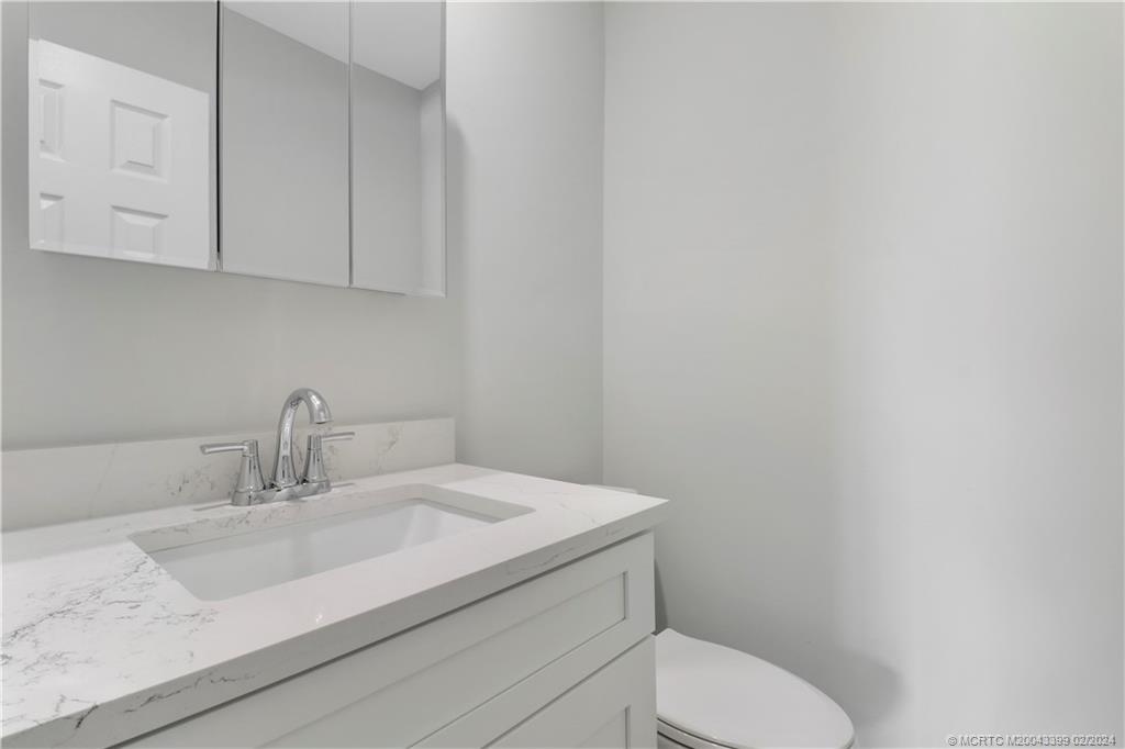 5313 SE Miles Grant Road 202