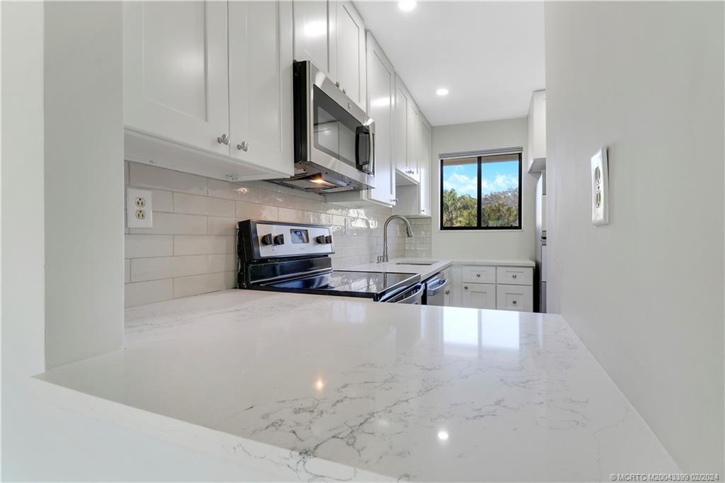 5313 SE Miles Grant Road 202