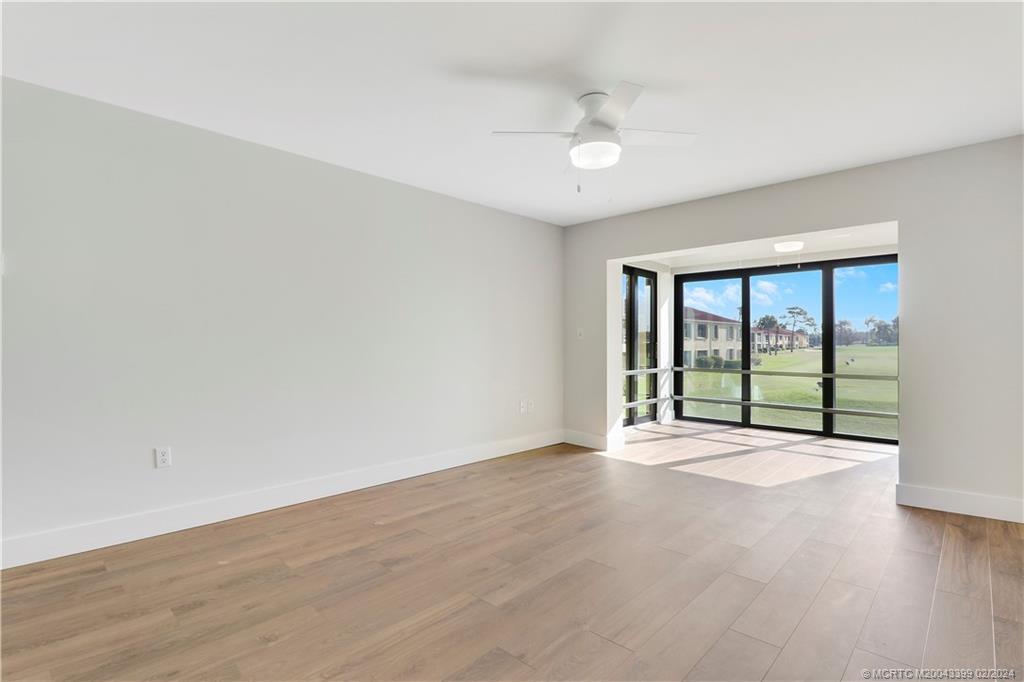 5313 SE Miles Grant Road 202