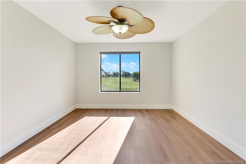 5313 SE Miles Grant Road 202