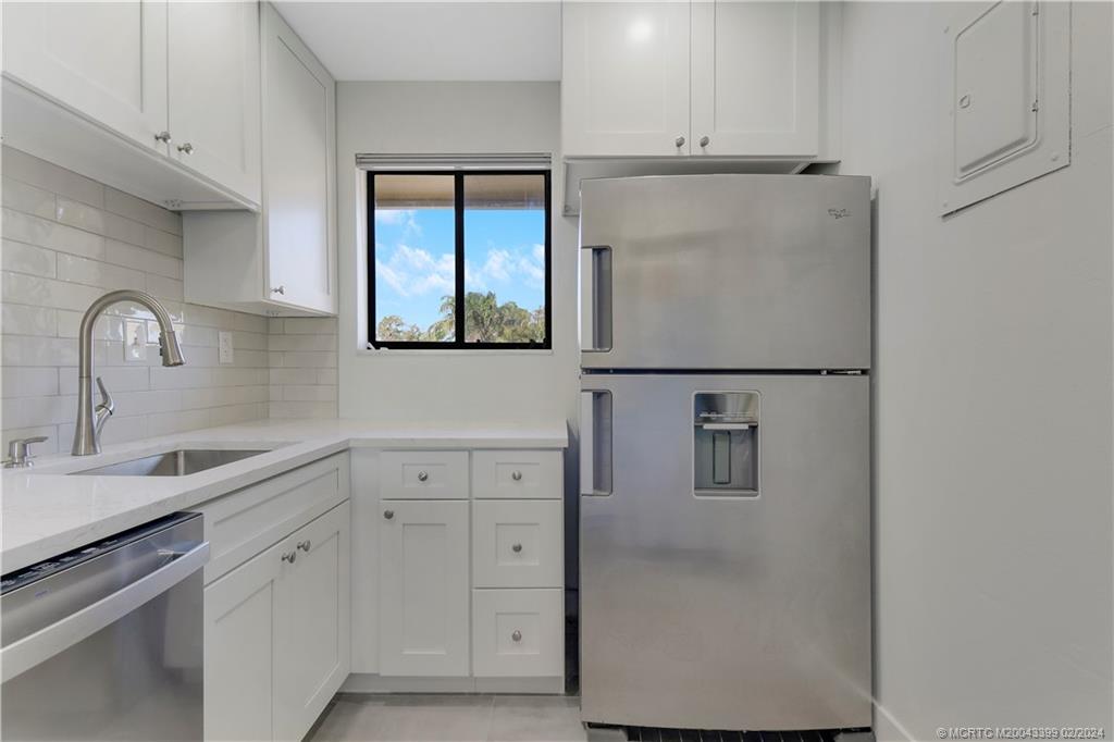 5313 SE Miles Grant Road 202