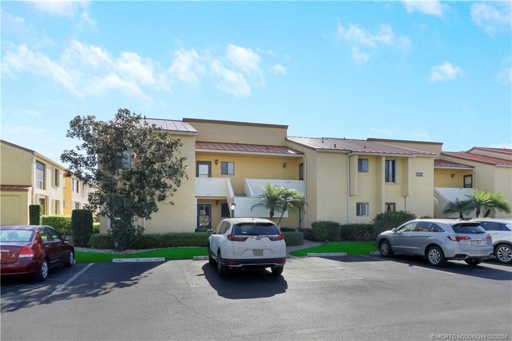 5313 SE Miles Grant Road 202