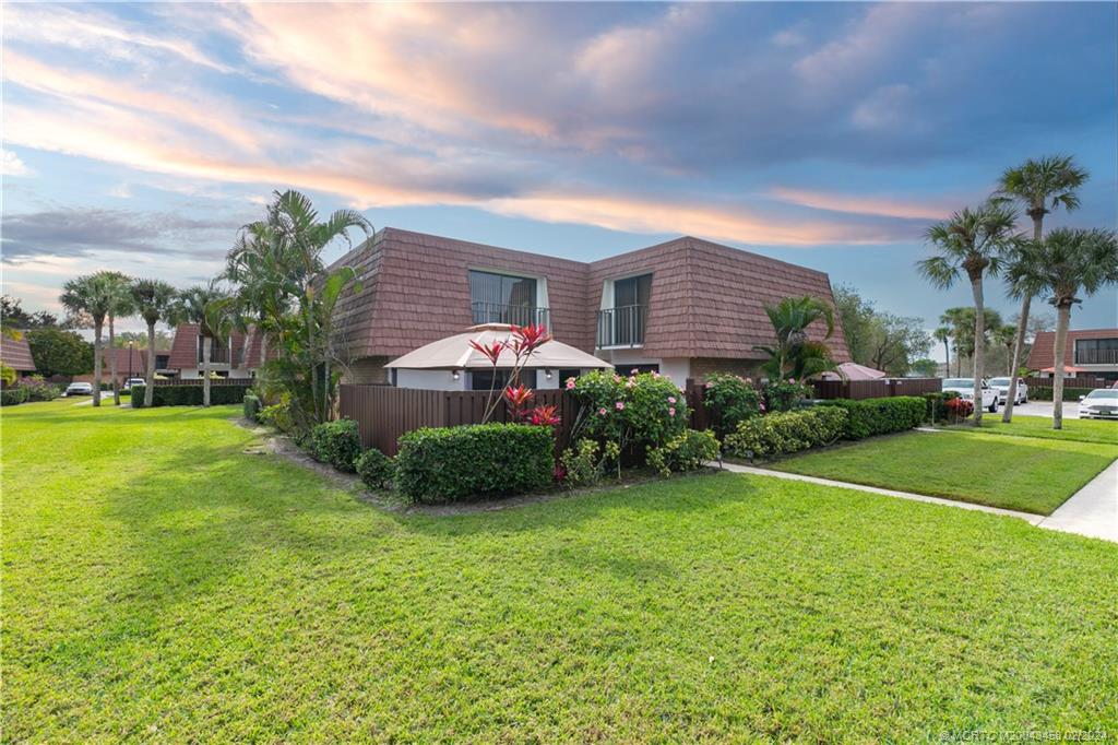 2993 SW Sunset Trace Circle