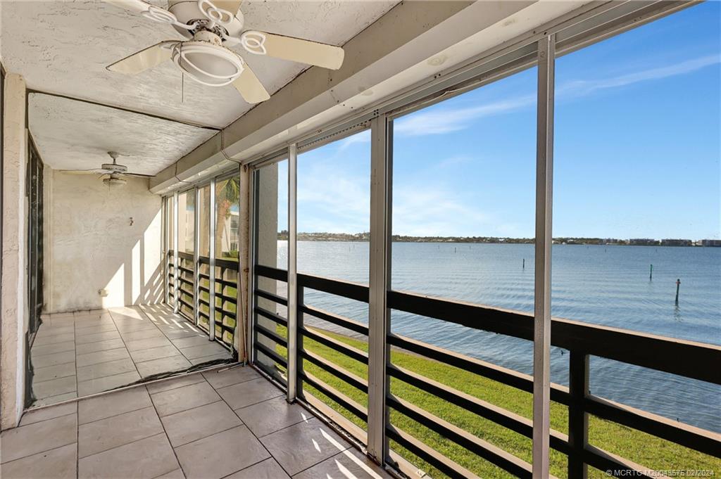 1950 SW Palm City Road 14204