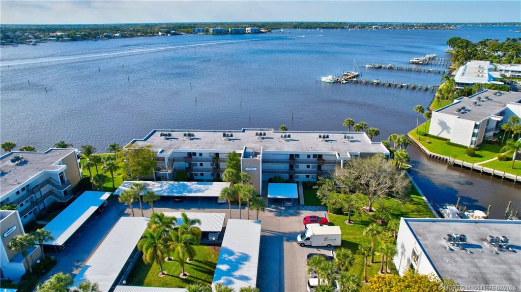 1950 SW Palm City Road 14204