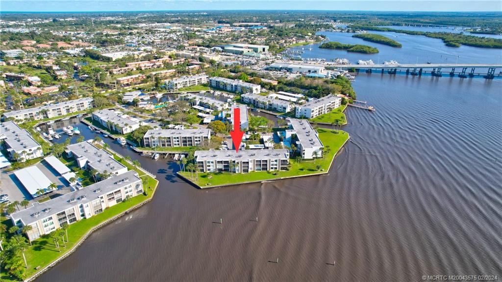 1950 SW Palm City Road 14204