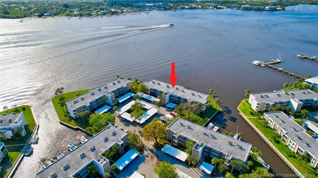 1950 SW Palm City Road 14204