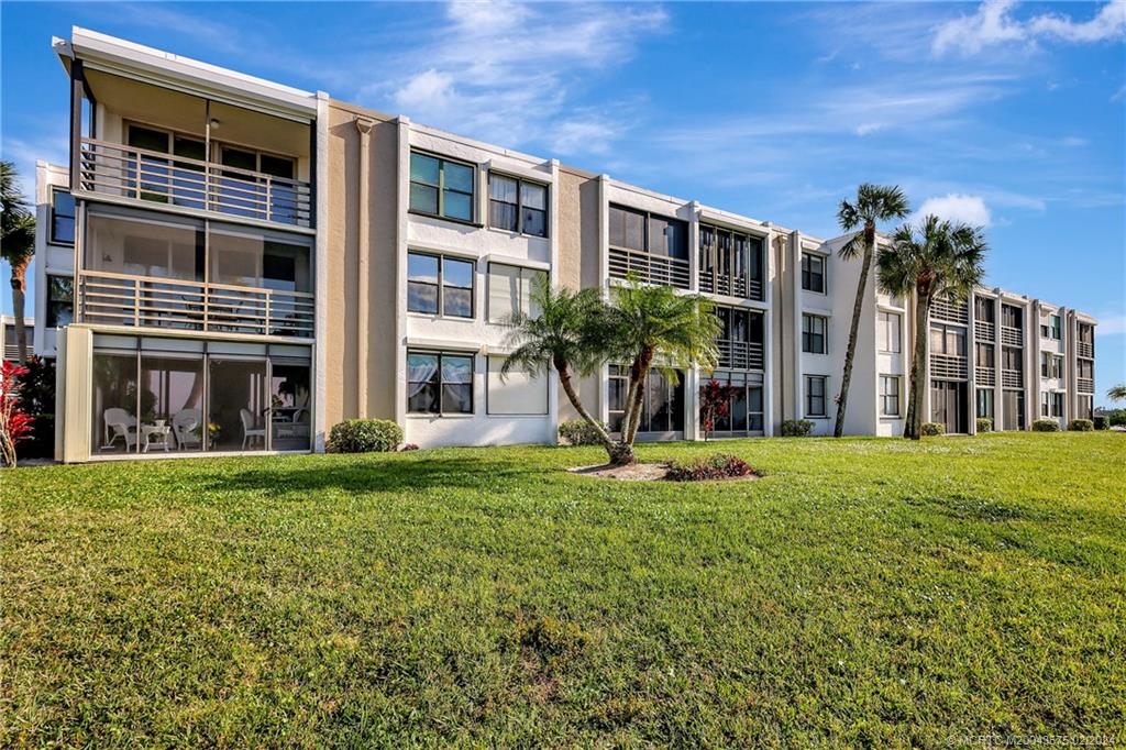 1950 SW Palm City Road 14204