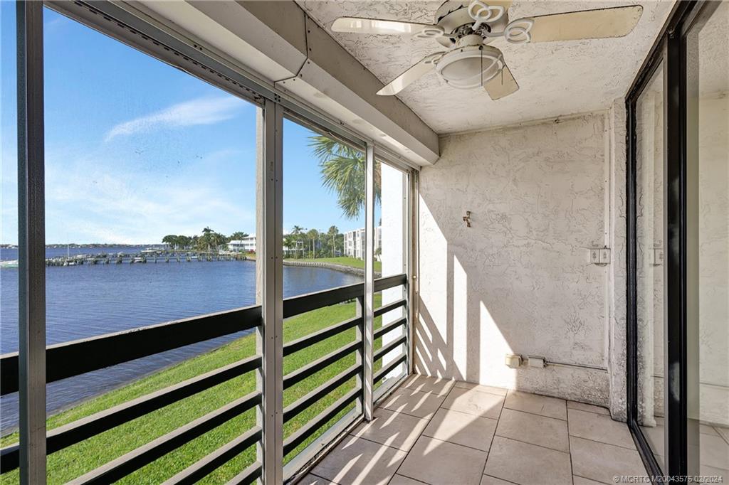 1950 SW Palm City Road 14204