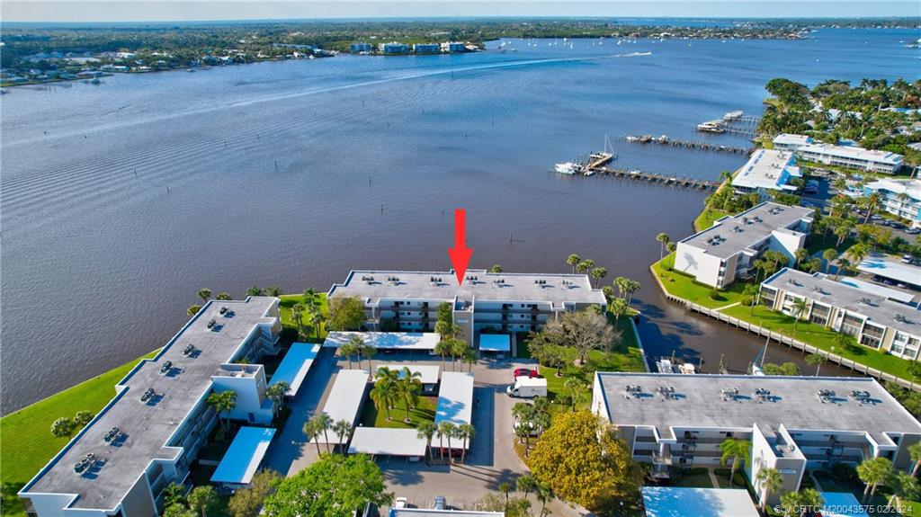 1950 SW Palm City Road 14204