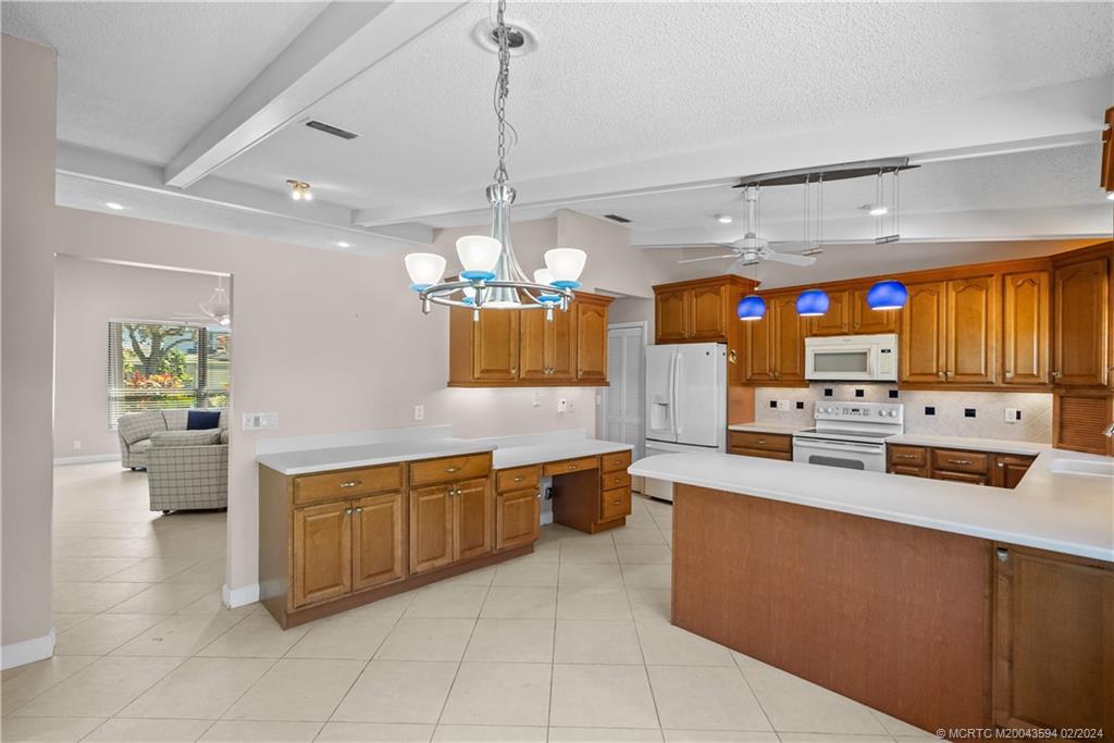 2098 SW Heronwood Road