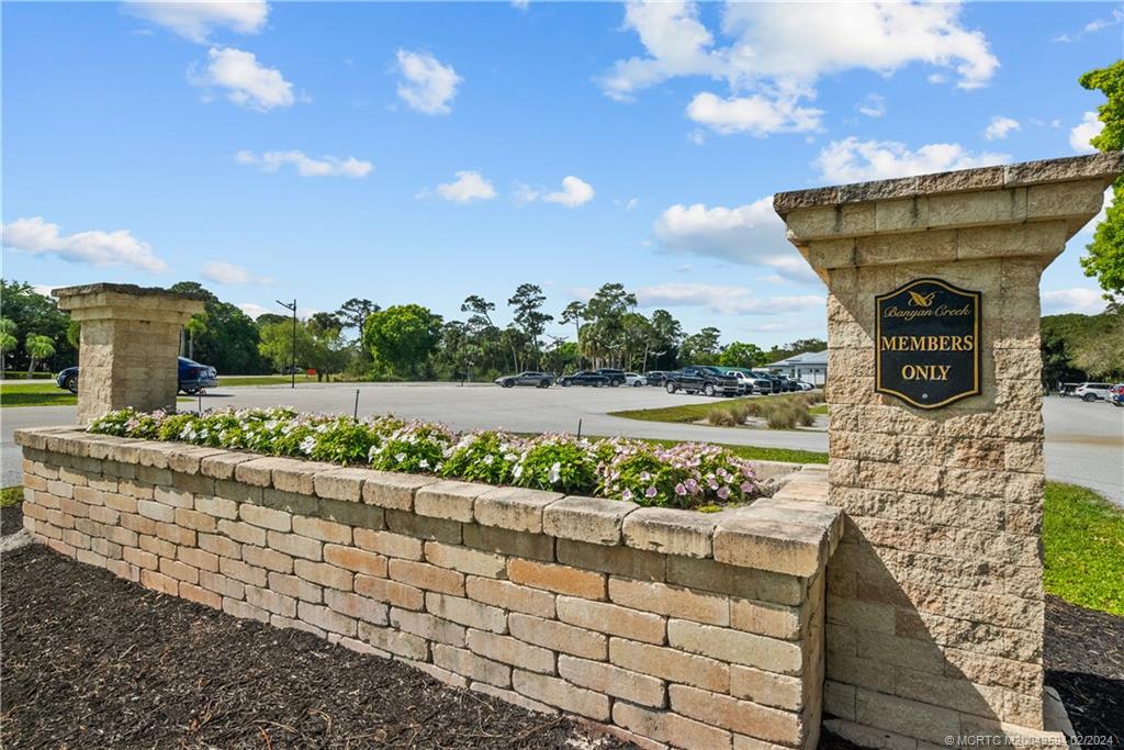 2098 SW Heronwood Road