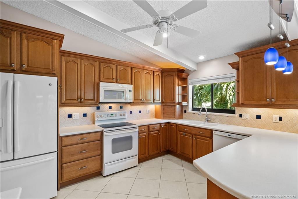 2098 SW Heronwood Road