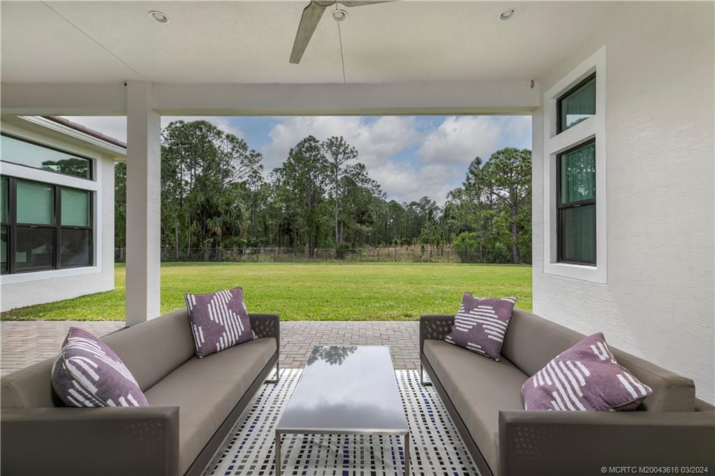 5324 SW Star Apple Street