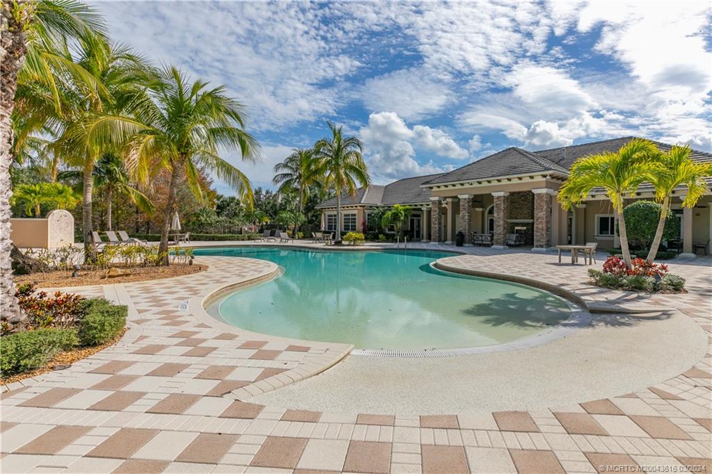 5324 SW Star Apple Street