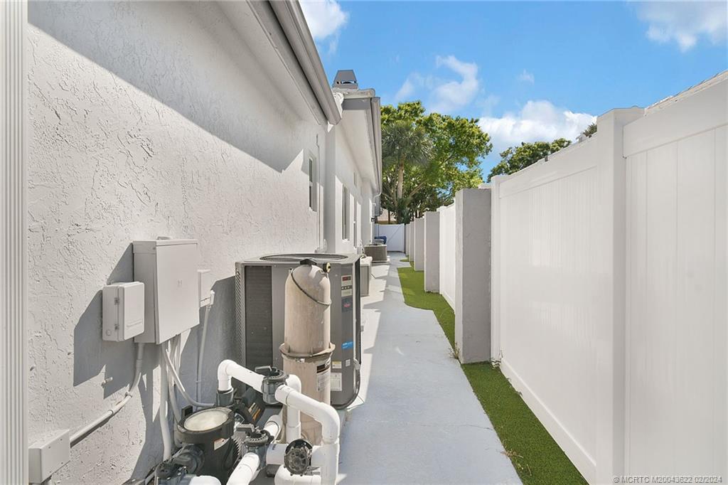 6132 Winding Lake Drive