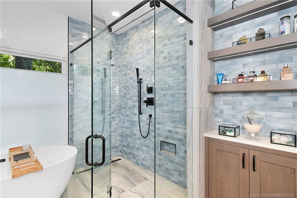 6132 Winding Lake Drive