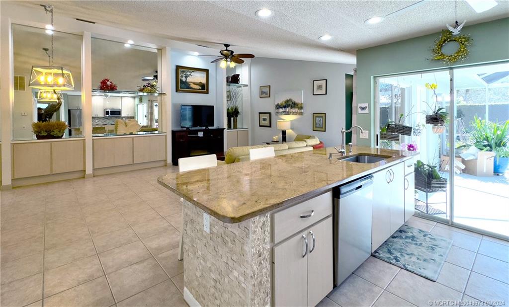 1533 SW Waterfall Blvd