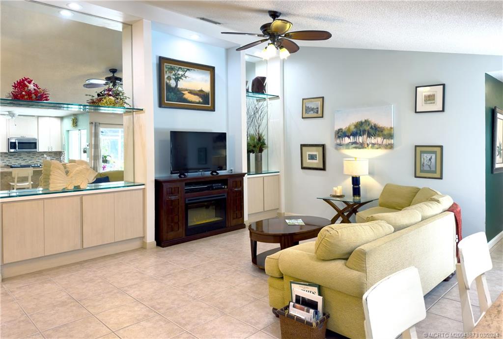 1533 SW Waterfall Blvd