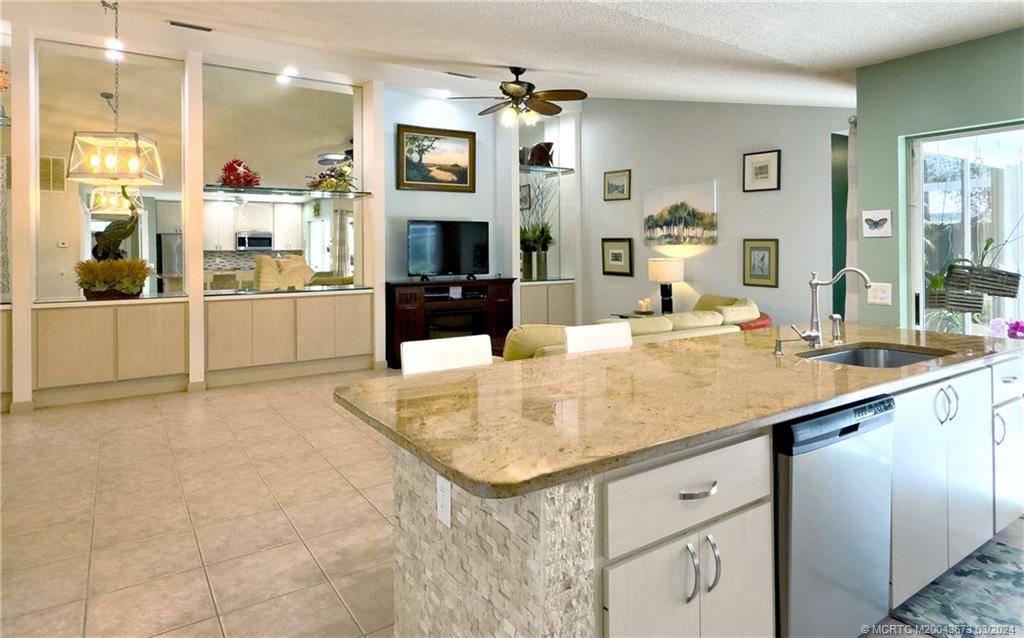 1533 SW Waterfall Blvd