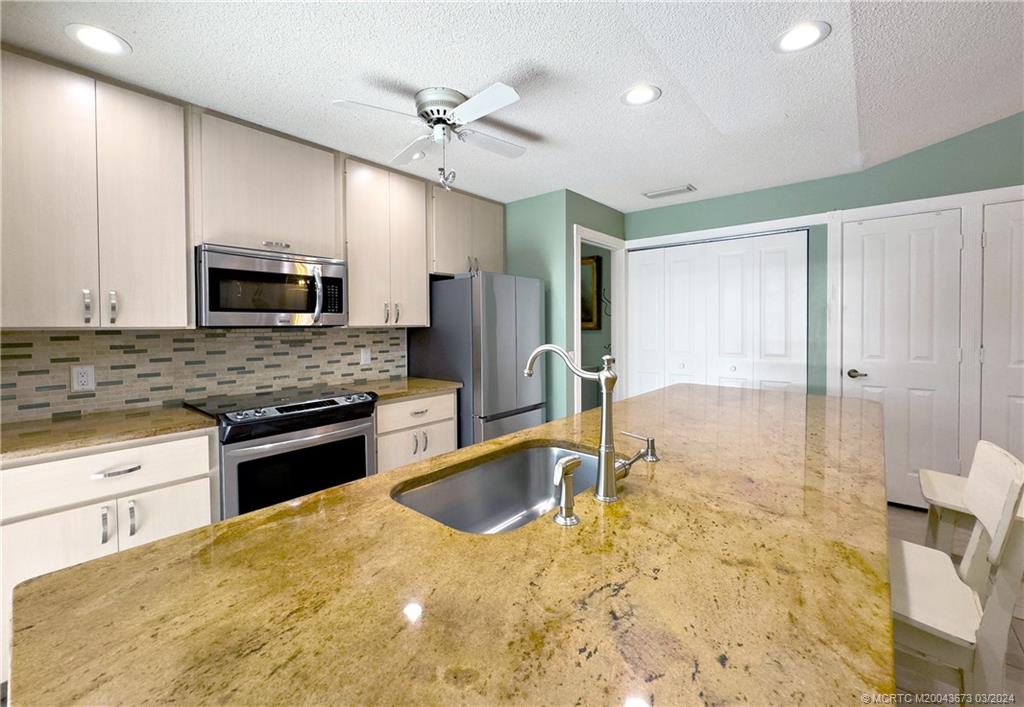 1533 SW Waterfall Blvd