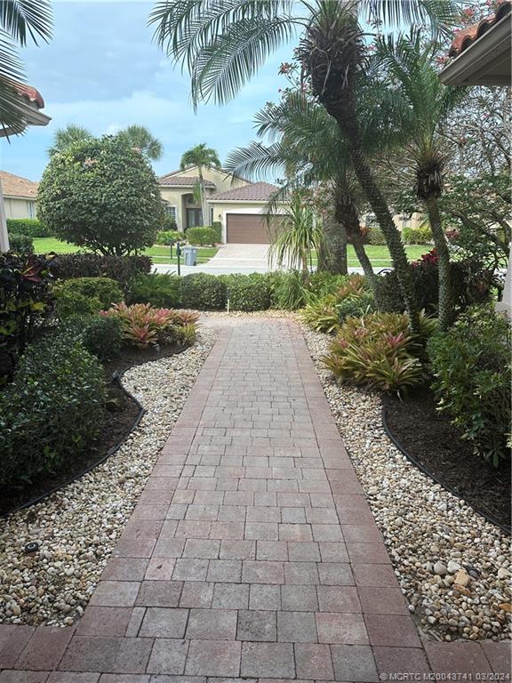 9036 Padova Dr Drive