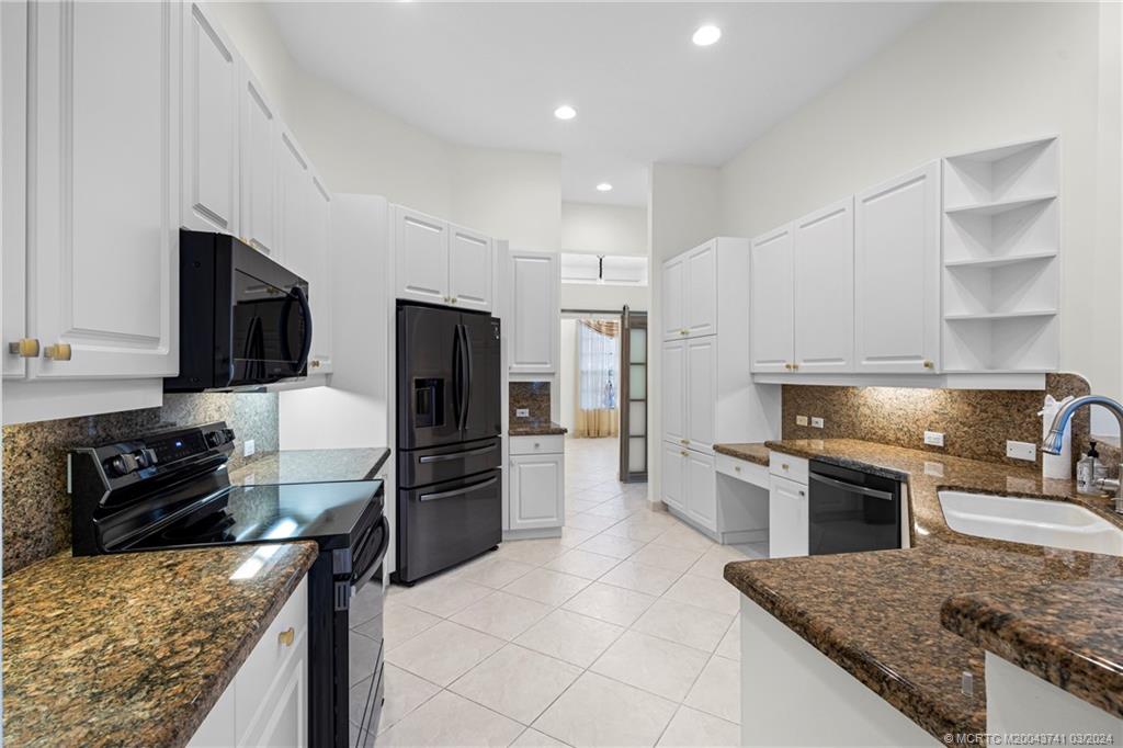 9036 Padova Dr Drive