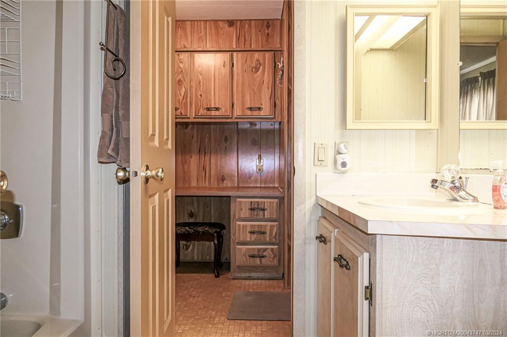 2716 SW Toronado Trail