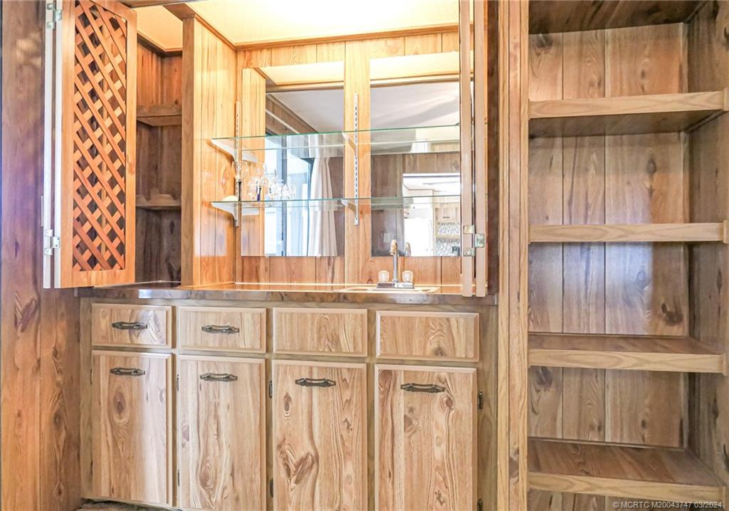 2716 SW Toronado Trail