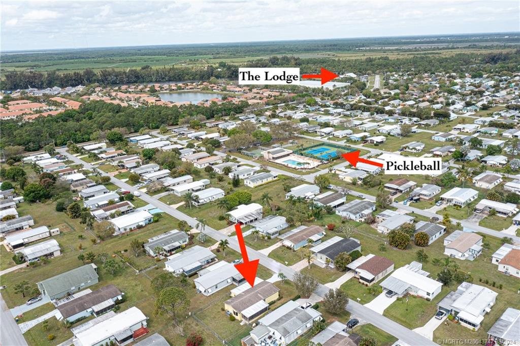 2716 SW Toronado Trail