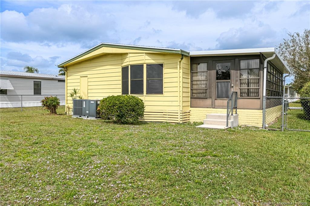 2716 SW Toronado Trail