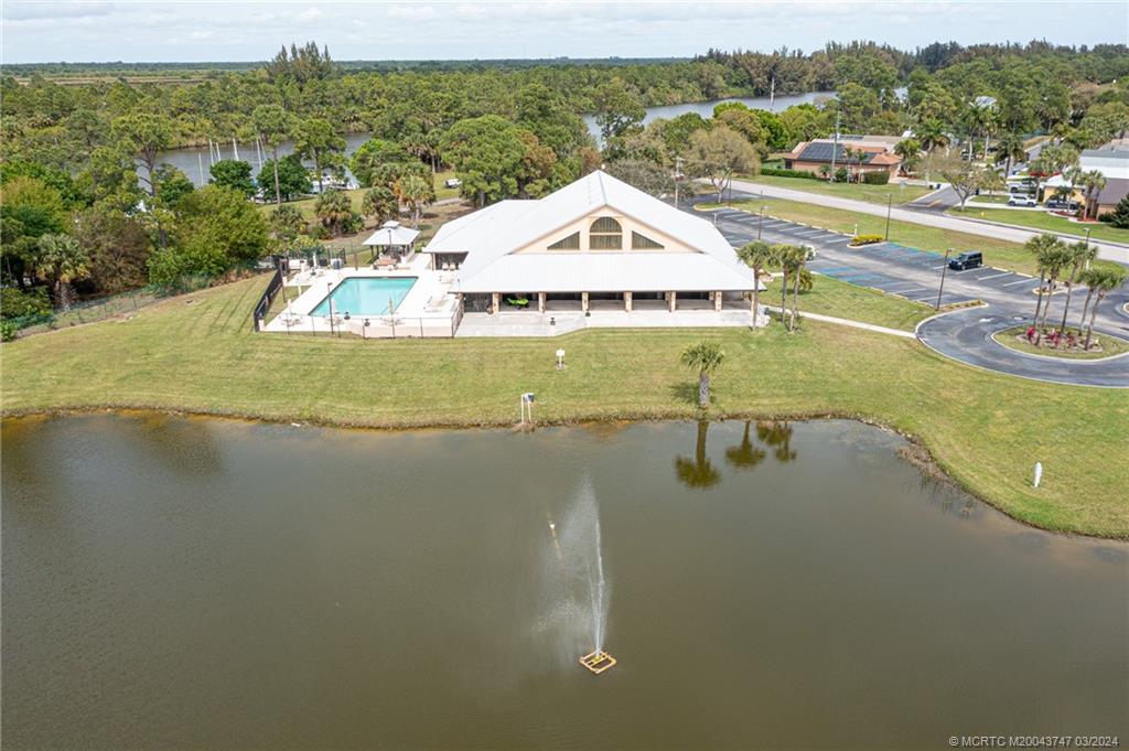 2716 SW Toronado Trail