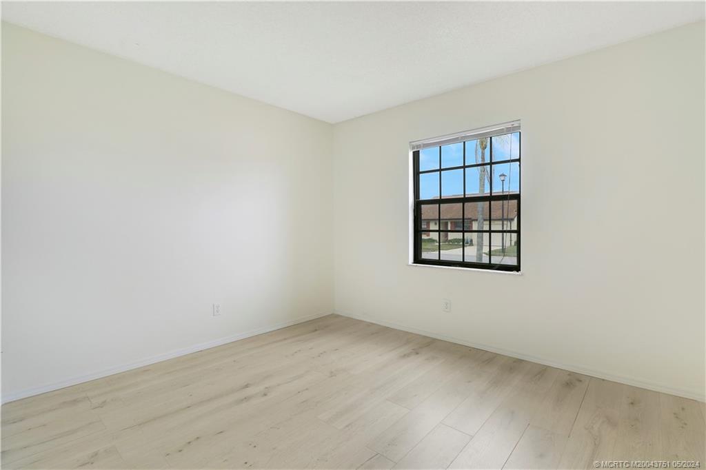 2365 SE Brekenridge Circle