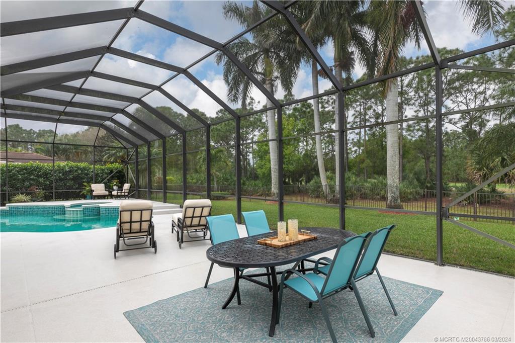 5092 SW Hammock Creek Drive