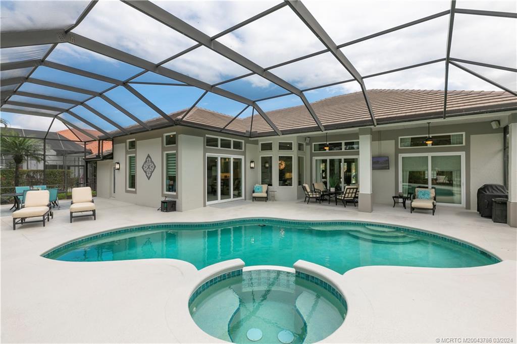 5092 SW Hammock Creek Drive